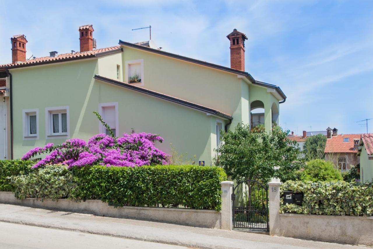 Piccola Pineta Apartment Pula Exterior photo
