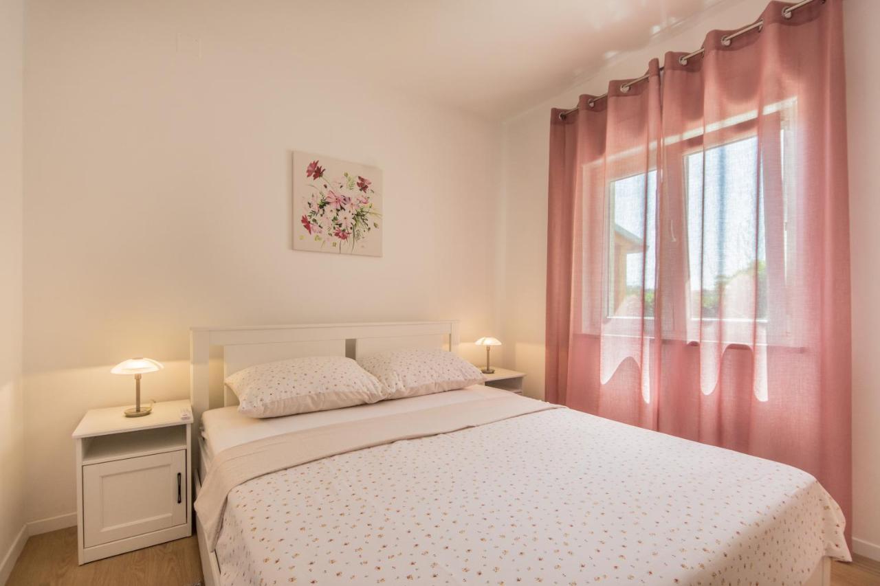 Piccola Pineta Apartment Pula Exterior photo