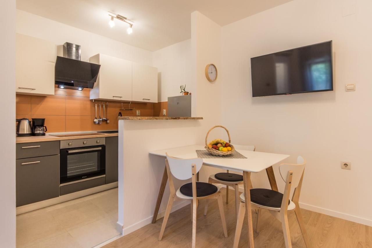 Piccola Pineta Apartment Pula Exterior photo