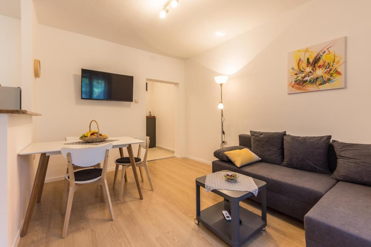 Piccola Pineta Apartment Pula Exterior photo